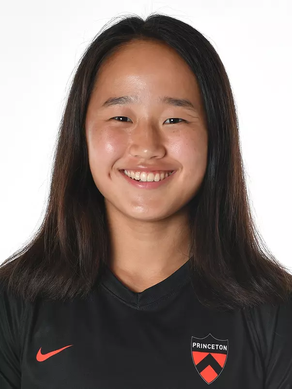 Aria Nagai headshot photo