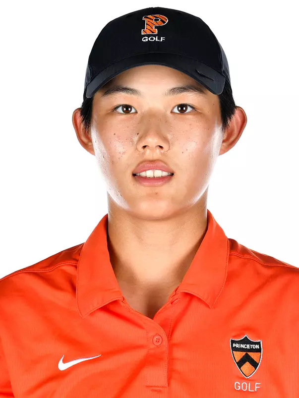 Victoria Liu headshot