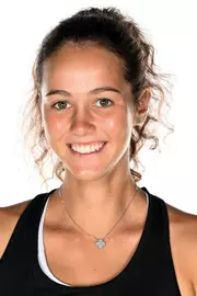 Daria Frayman Headshot