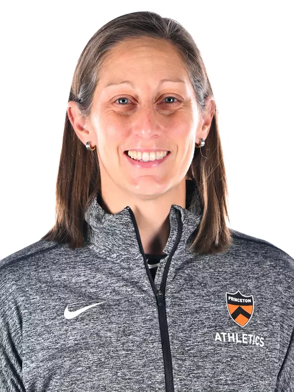 Nicole Arias headshot