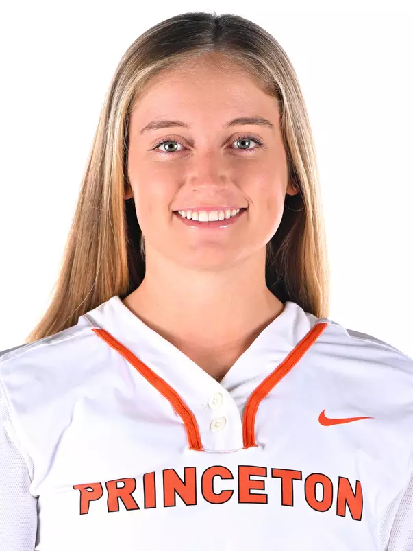 Haley Hoffman headshot