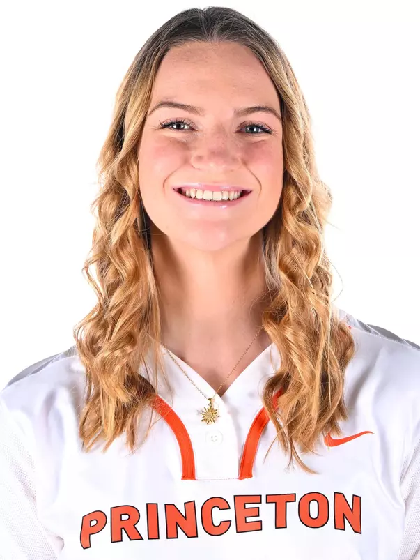 Alexis Laudenslager headshot