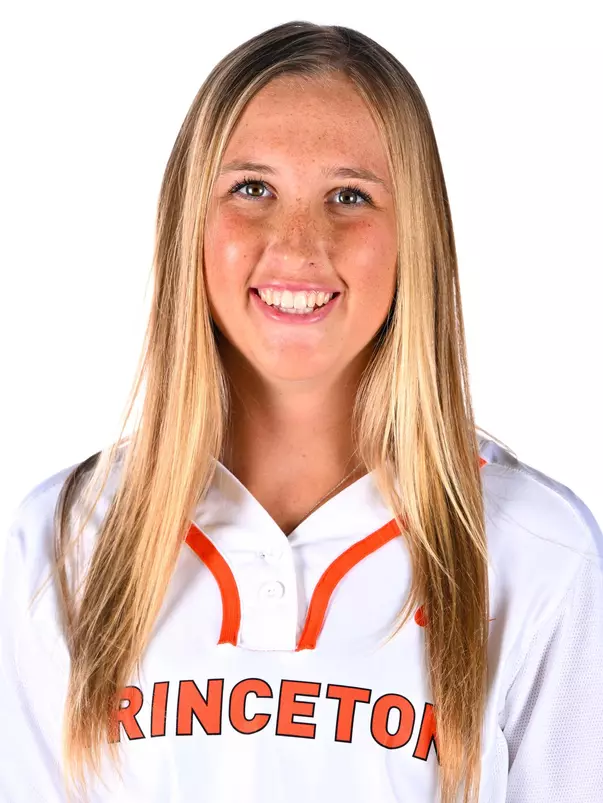 Ashley McDonald headshot