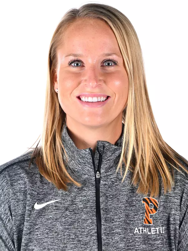 Megan Murray headshot