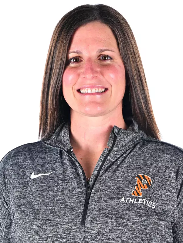 Lisa Van Ackeren headshot