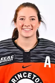 Maggie Connors headshot