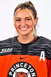 Mariah Keopple headshot