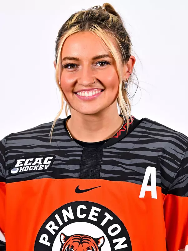 Mariah Keopple headshot