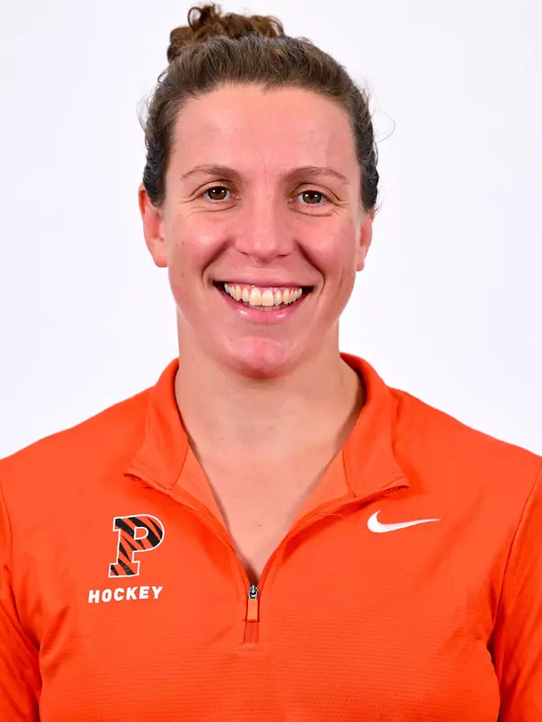 Shelly Picard headshot