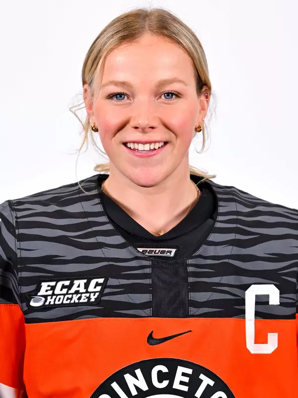 Sarah Fillier headshot