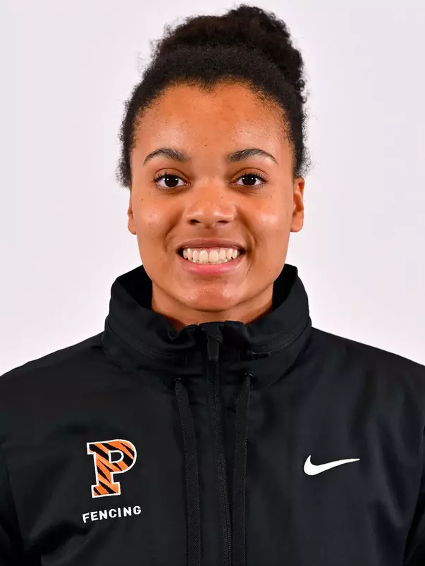 Honor Johnson headshot