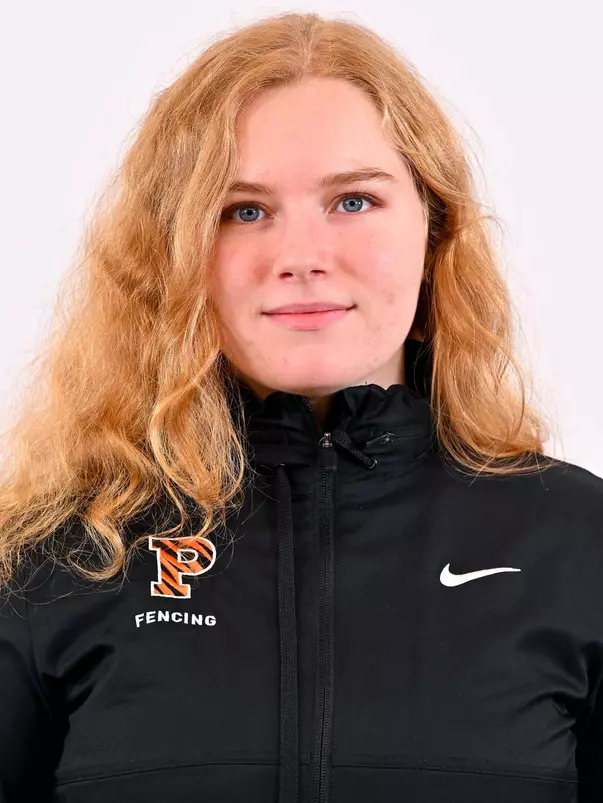 Nastassia Patnaik headshot