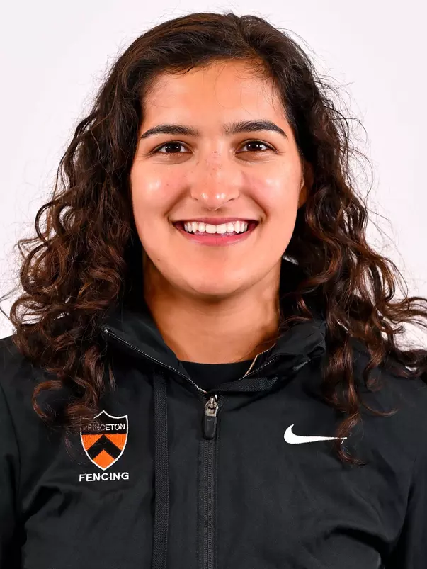 Ariana Rausch headshot