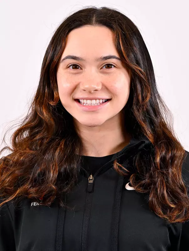 Maya Weintraub headshot