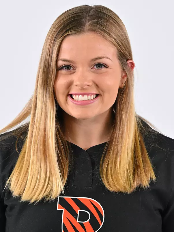 Lauren Murphy headshot