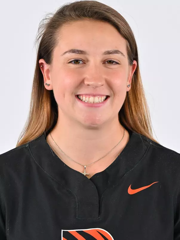 Lauren Sablone headshot