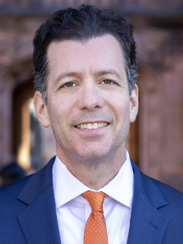 Gadi Dechter headshot