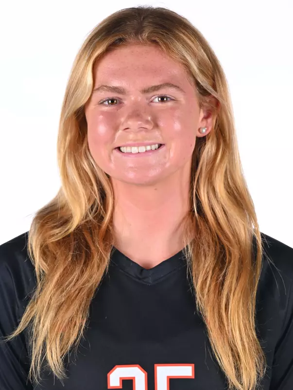 Kelsee Wozniak headshot