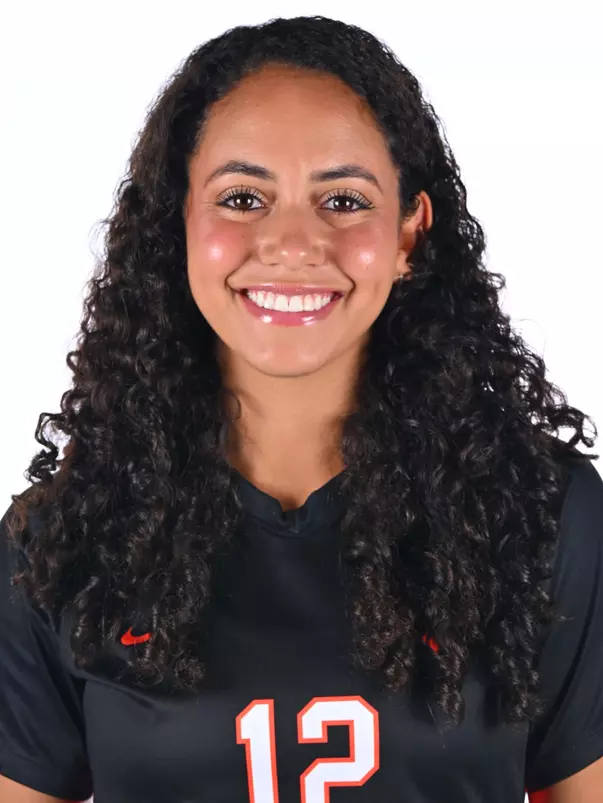 Lily Bryant headshot