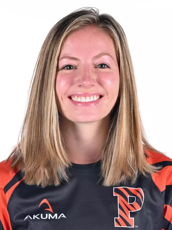 Kristen Ahner headshot