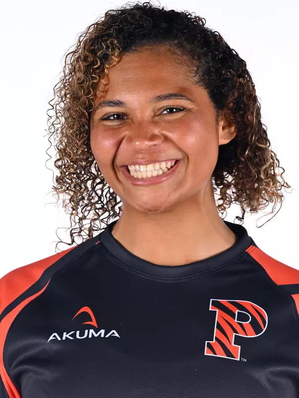 Madison Linton headshot