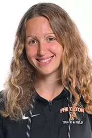 Madeline Burns 22 Headshot
