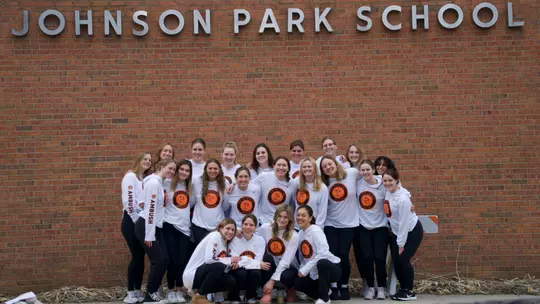Women’s Swimming & Diving Participates in Winter Learning Challenge at Johnson Park School