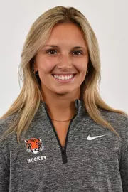Annie Kuehl headshot