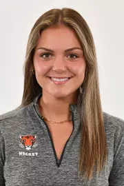 Dominique Cormier headshot