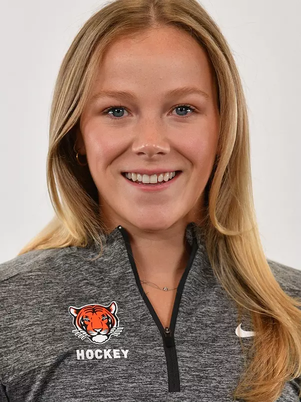 Sarah Fillier headshot