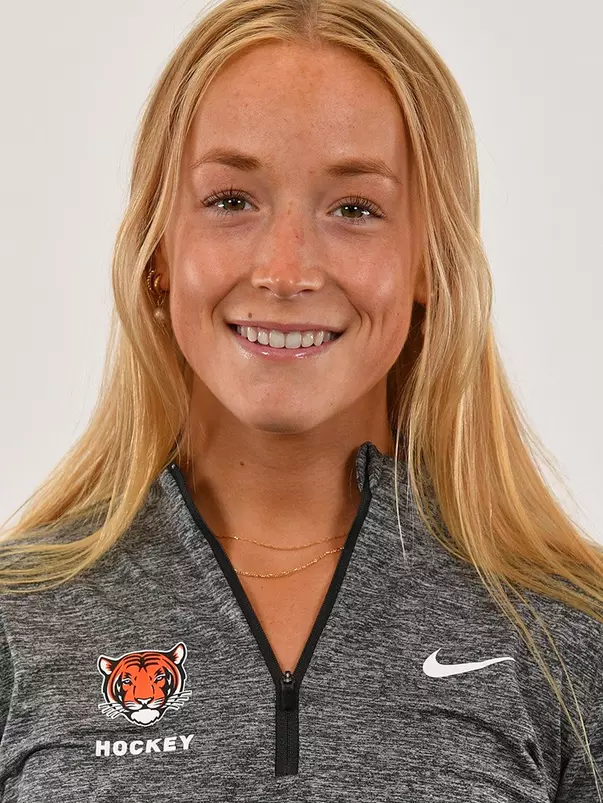 Maggie Johnson headshot