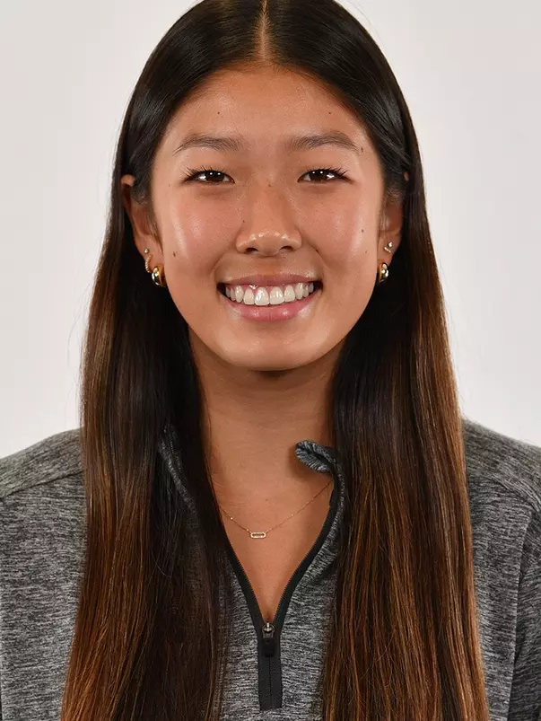 Gabby Kim headshot