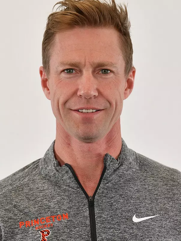 Jamie Lundmark headshot