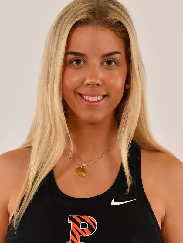 Isabel paine headshot