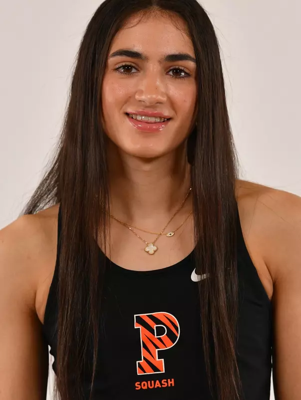 Emma trauber headshot