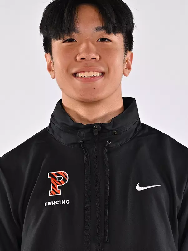 Alexander Liu headshot