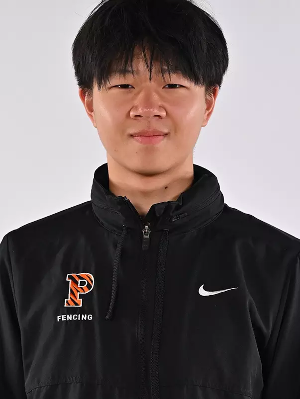 Brandon Lee headshot