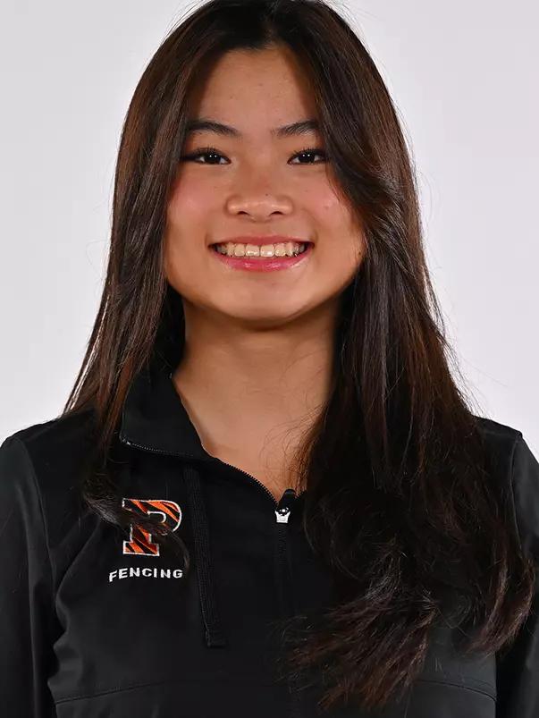 Sabrina Fang headshot