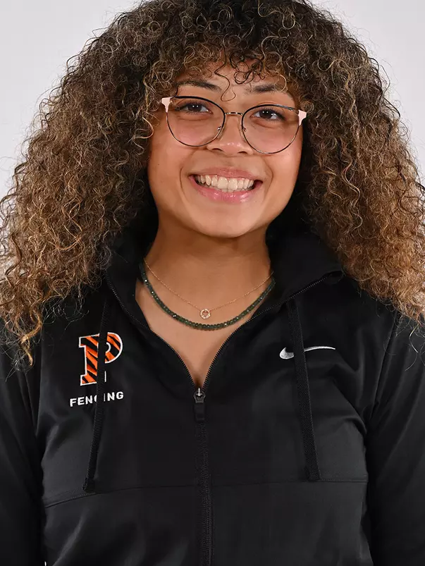 Sydney Tyler headshot photo