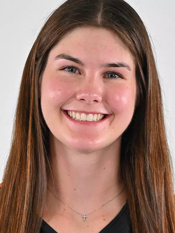 Erin McNair Headshot.