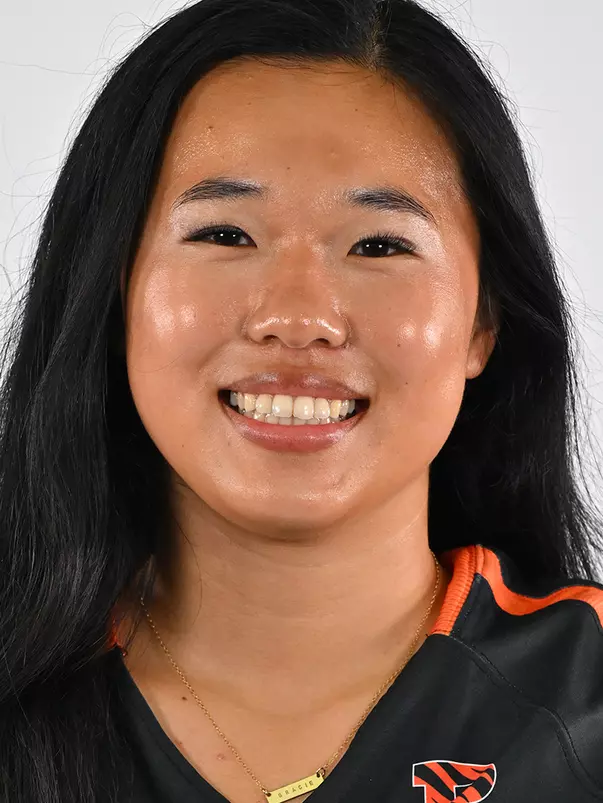 Gracie Wood Headshot.