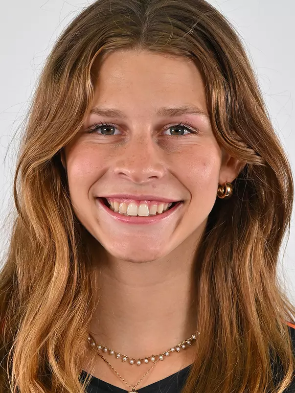 Shelby Fulton Headshot.