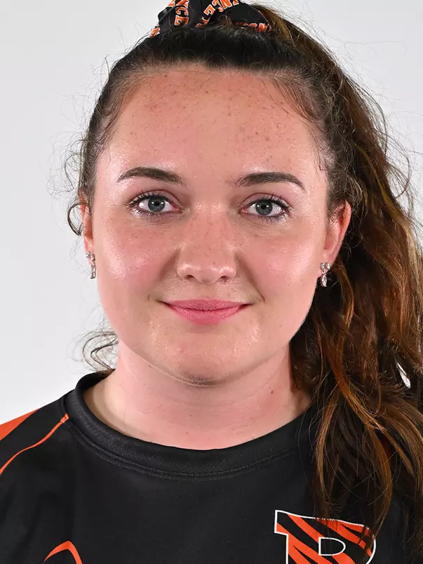 Amelia Clarke Headshot.