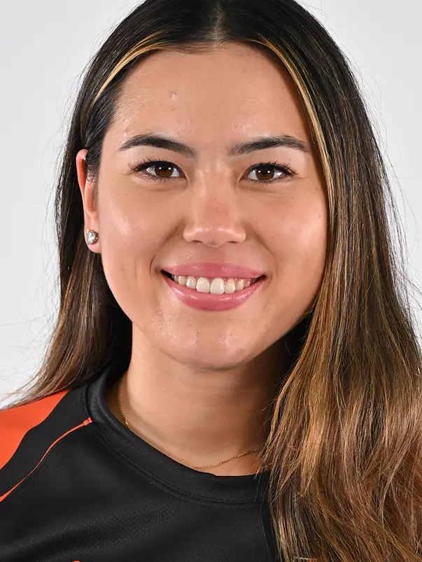 Caroline Maguire Headshot.