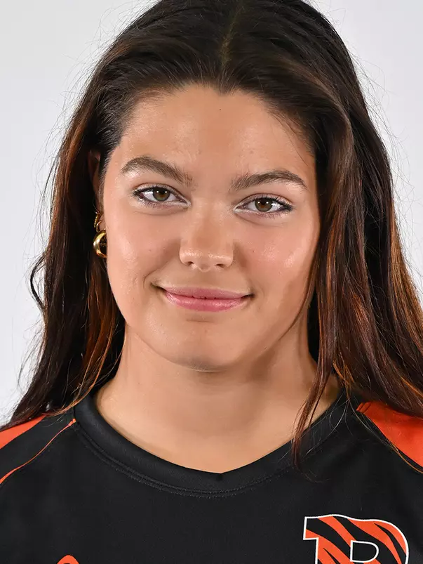 Caroline Shuckel Headshot.