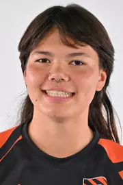 Leilani Bender Headshot.