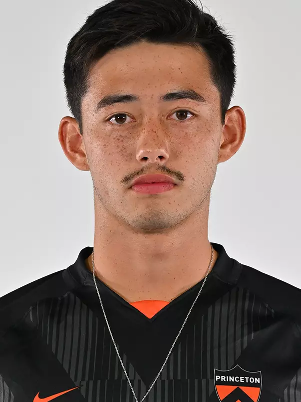 Ian MacIver Headshot