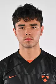 Logan Oyama Headshot