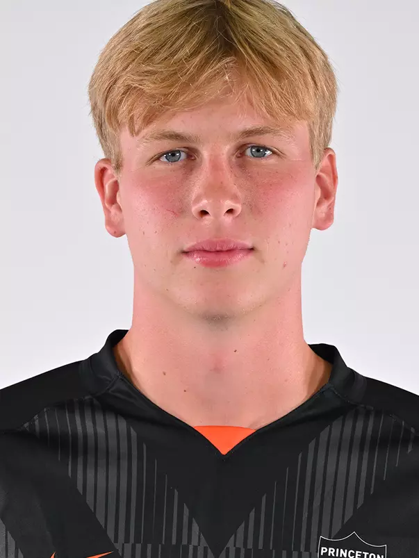 Sebastian Swary Headshot