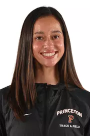 Maddie Cramer Headshot
